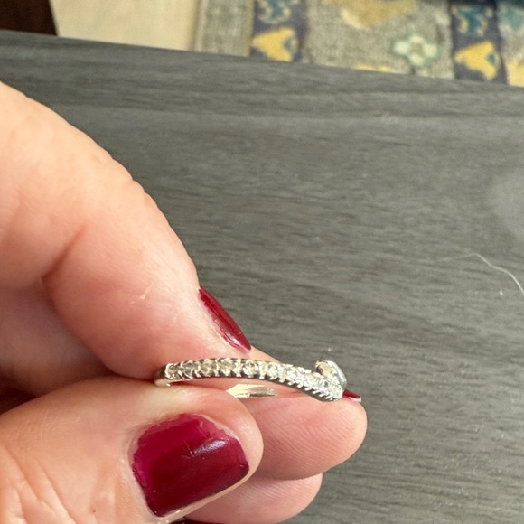 Trendy sliver diamond accents Women's Ring - Picture 1 of 4